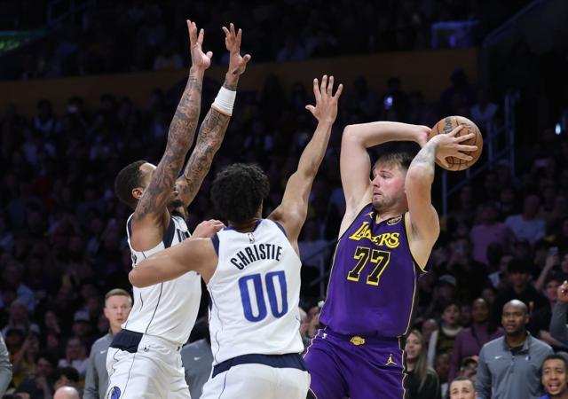 九游娱乐-东契奇三双扎心独行侠：脑后妙传绝了东皇组合逞威